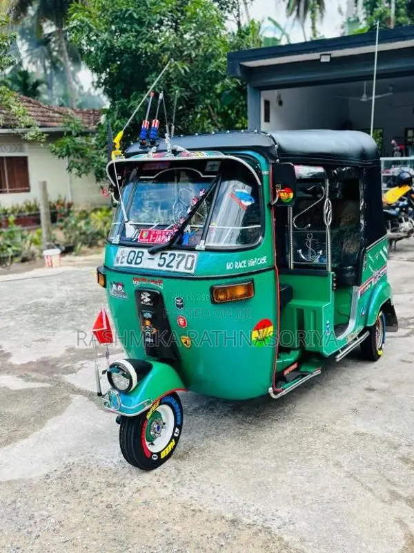 Bajaj RE 2 Stroke 2005 Three Wheel (Used)