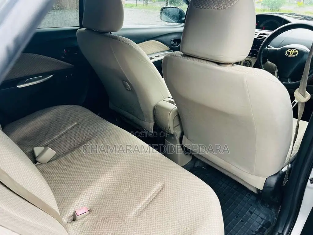 Toyota Belta 2010 Car (Used)