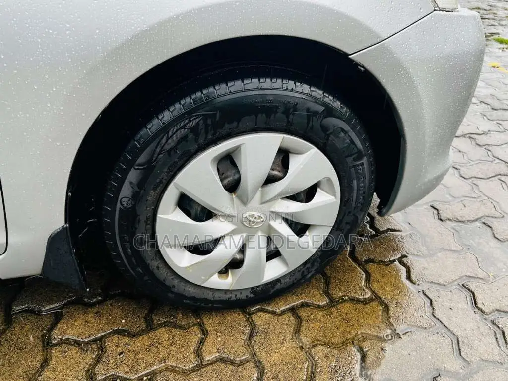 Toyota Belta 2010 Car (Used)
