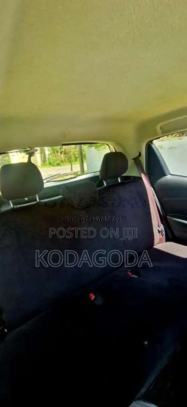 Toyota Vitz 2016 Car (Used)