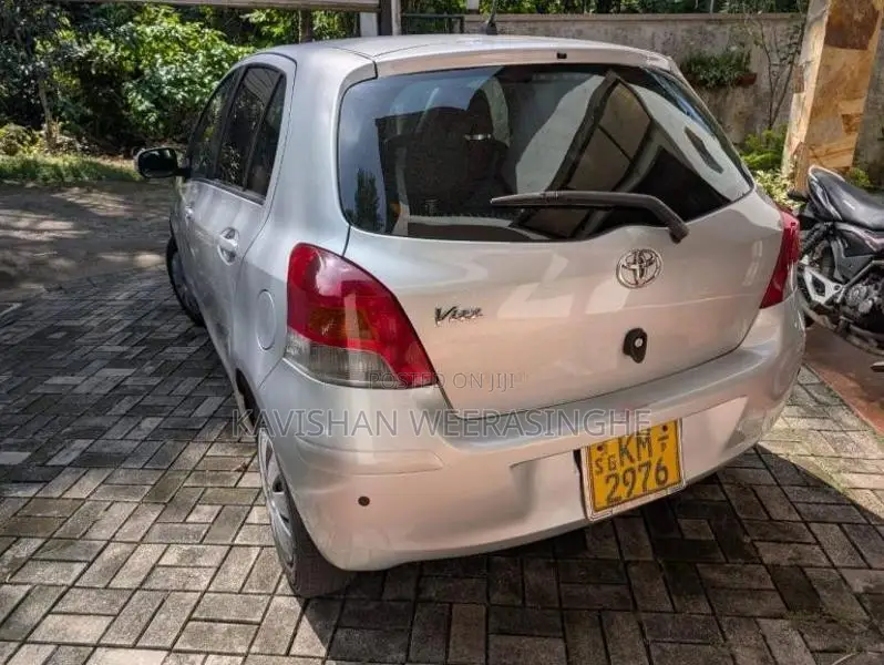 Toyota Vitz 2007 Car (Used)
