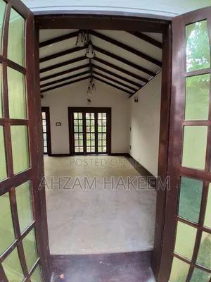 5bdrm House in Kandy City for sale
