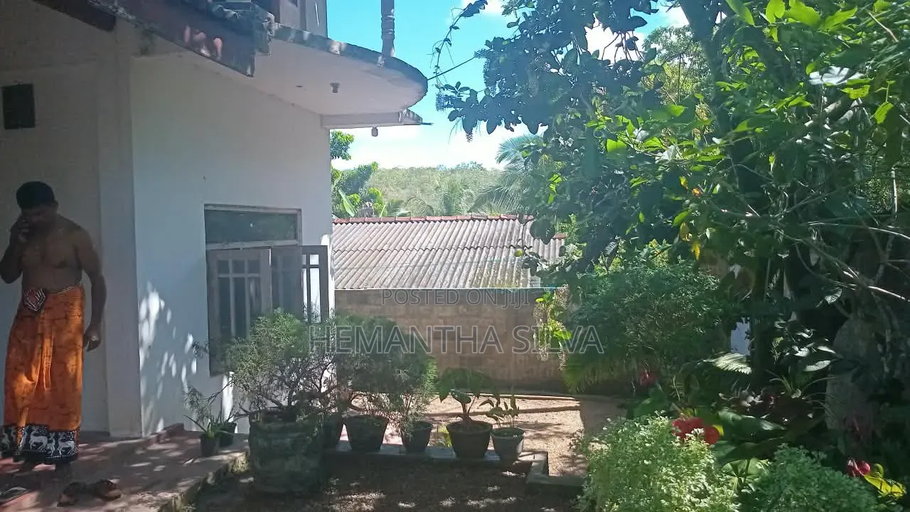 5bdrm House in Beruwala for sale