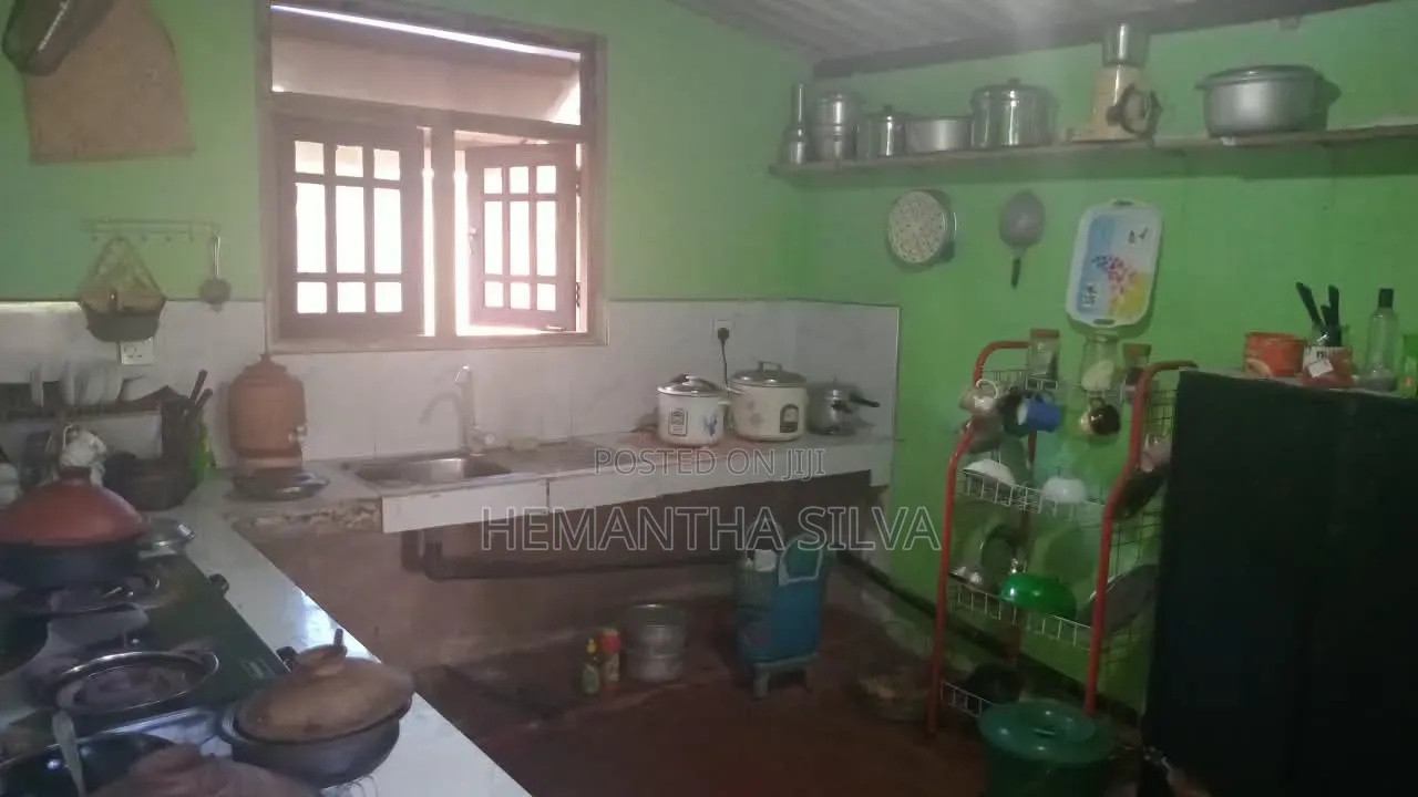 5bdrm House in Beruwala for sale
