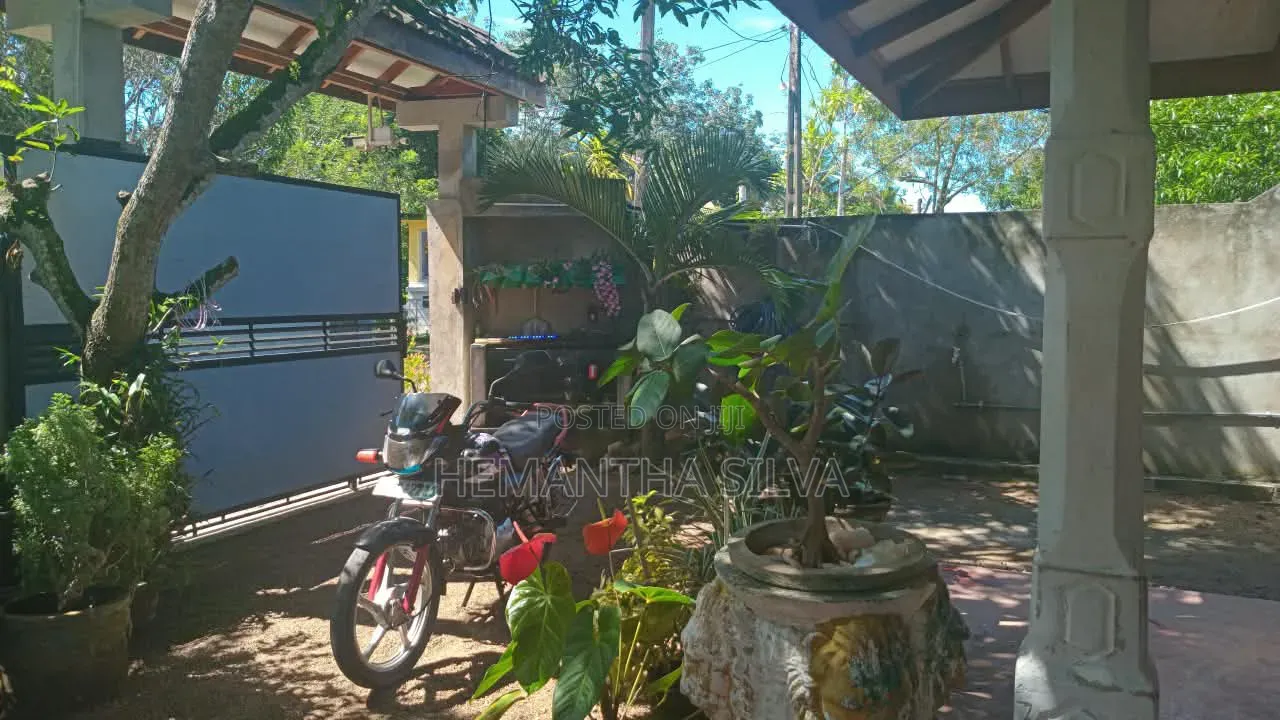 5bdrm House in Beruwala for sale