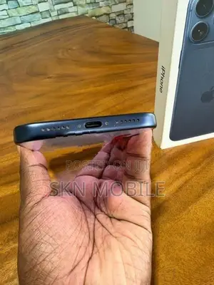 Apple iPhone 17 Pro Max 256GB eSIM (Used)