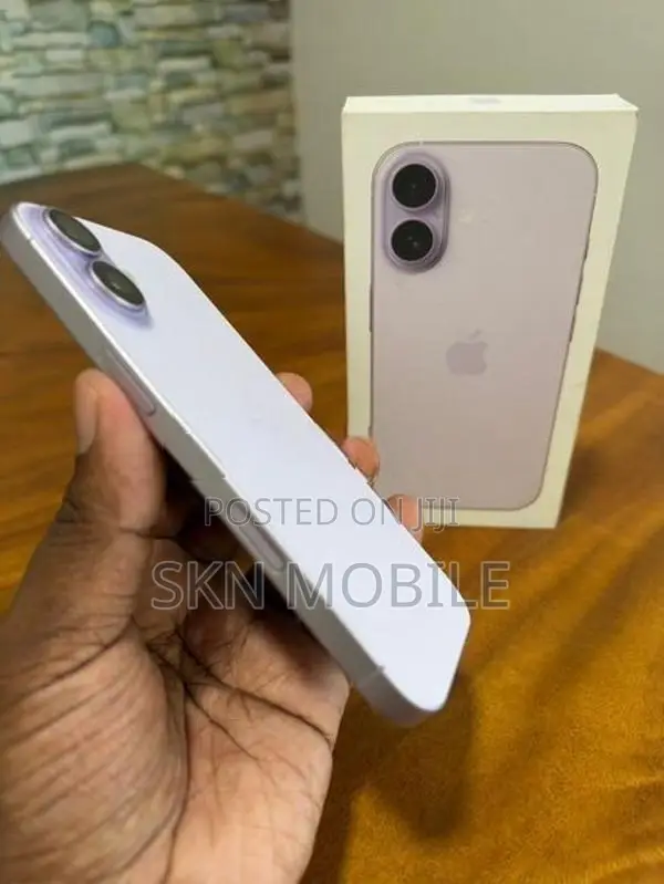Apple iPhone 17 256GB (Used)