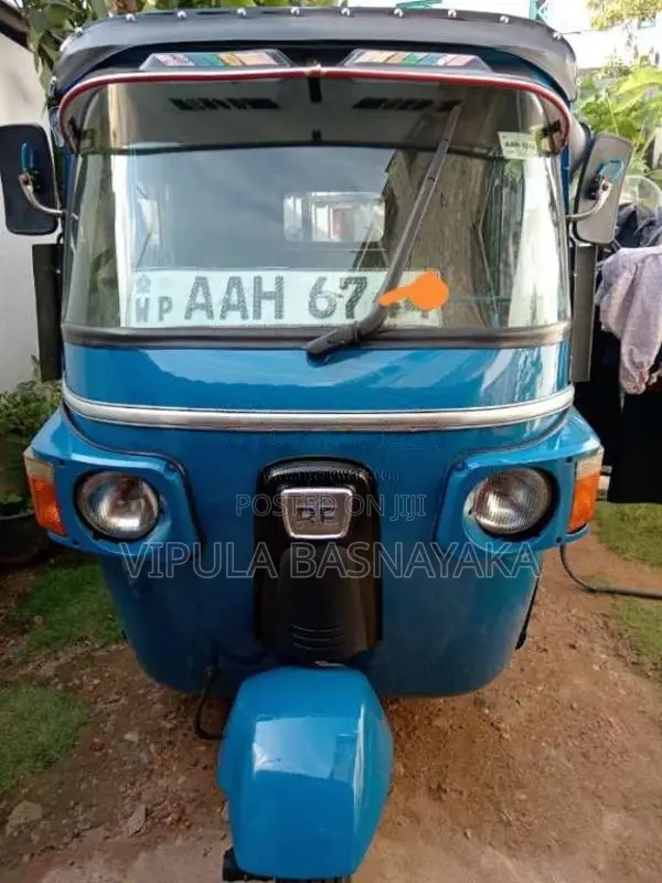 Bajaj 4 Stroke 2013 Three Wheel (Used)