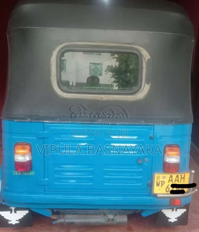 Bajaj 4 Stroke 2013 Three Wheel (Used)