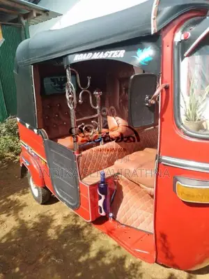 Bajaj RE 2 Stroke 2002 Three Wheel (Used)