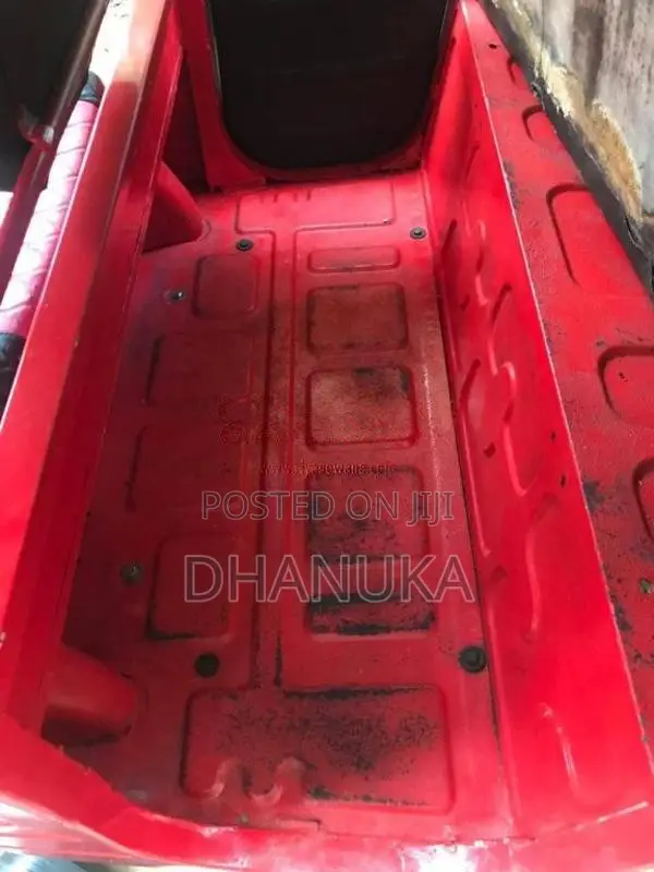 Bajaj RE 4 STROKE 2014 Three Wheel (Used)