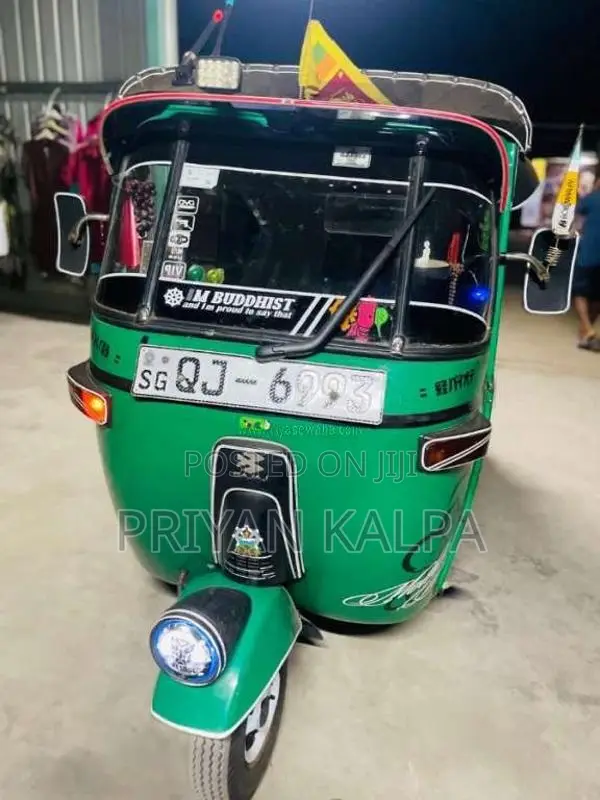 Bajaj 4 Stroke 2007 Three Wheel (Used)