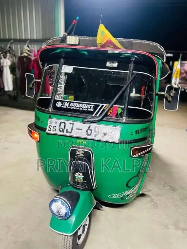 Bajaj 4 Stroke 2007 Three Wheel (Used)