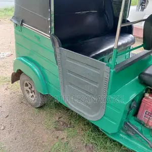 Bajaj 4 Stroke 2015 Three Wheel (Used)