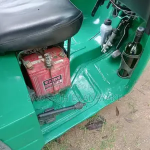Bajaj 4 Stroke 2015 Three Wheel (Used)