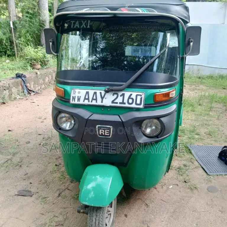Bajaj 4 Stroke 2015 Three Wheel (Used)