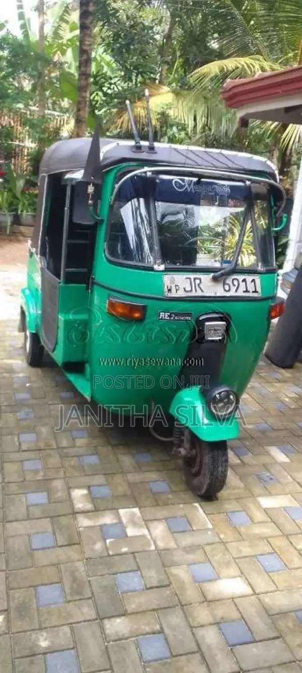 Bajaj 2 Stroke 2005 Three Wheel (Used)