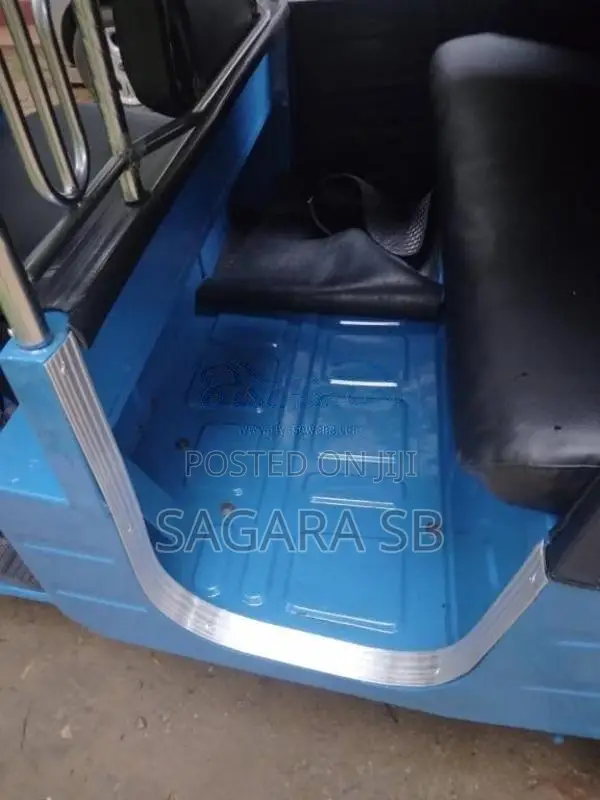 Bajaj 4 stroke 2008 Three Wheel (Used)