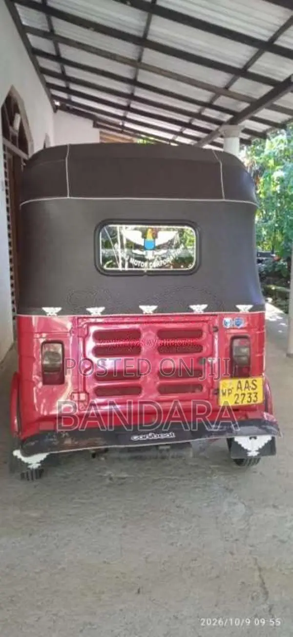 Bajaj 4 Stroke 2014 Three Wheel (Used)