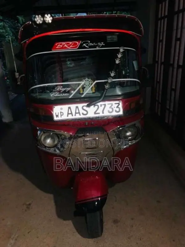 Bajaj 4 Stroke 2014 Three Wheel (Used)