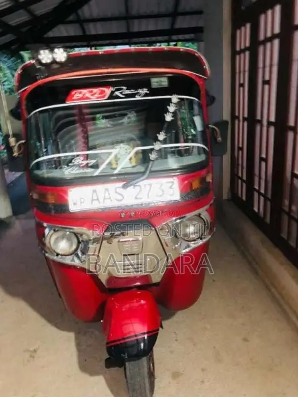 Bajaj 4 Stroke 2014 Three Wheel (Used)