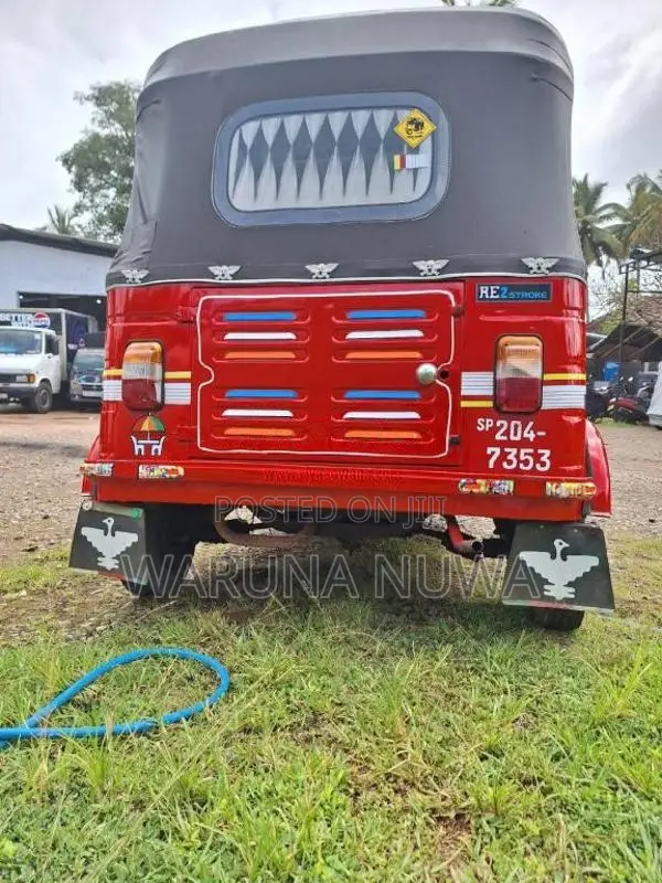 Bajaj 2stok 1999 Three Wheel (Used)