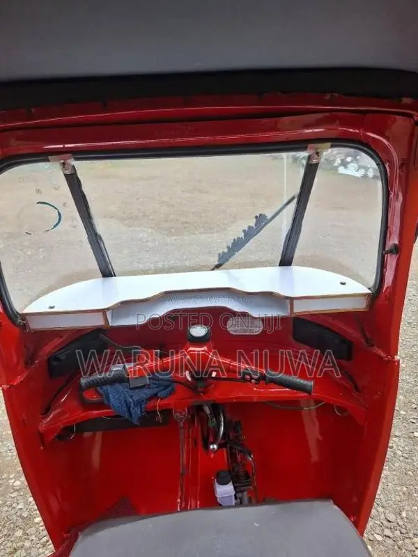 Bajaj 2stok 1999 Three Wheel (Used)