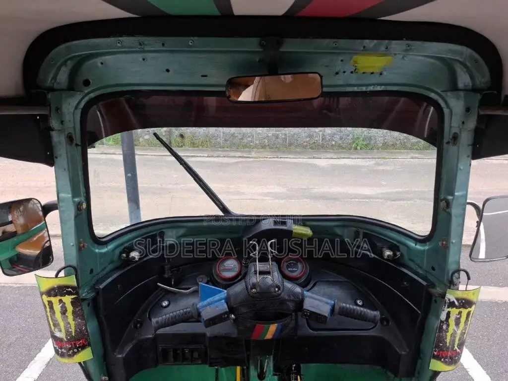 Bajaj 4 Stroke 2016 Three Wheel (Used)