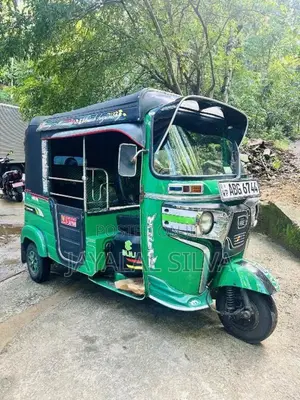 Bajaj 4 Stroke 2015 Three Wheel (Used)
