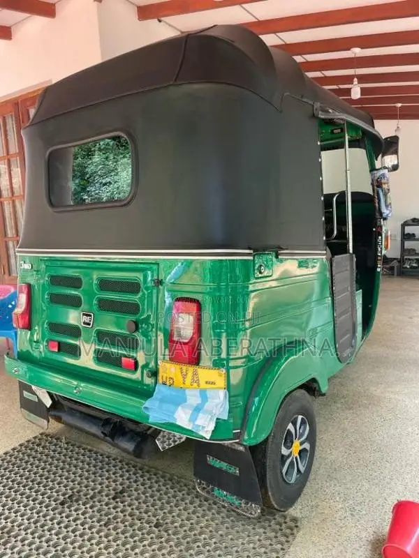 Bajaj 4 Stroke 2010 Three Wheel (Used)