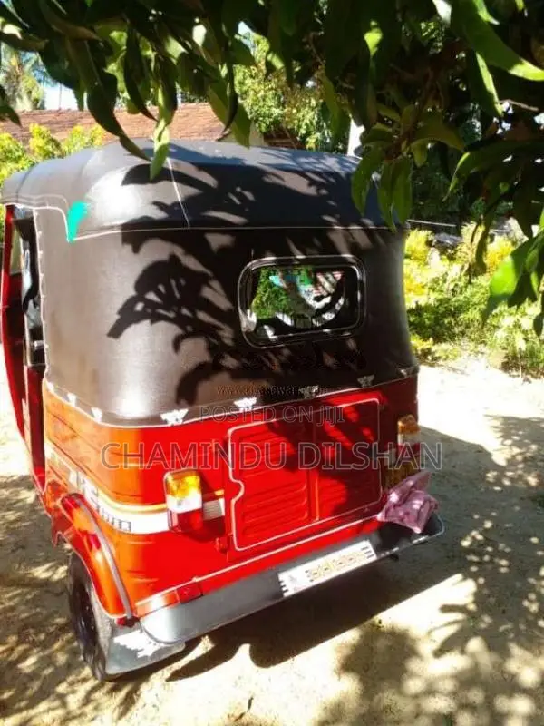 Bajaj RE 2 Stroke 2004 Three Wheel (Used)