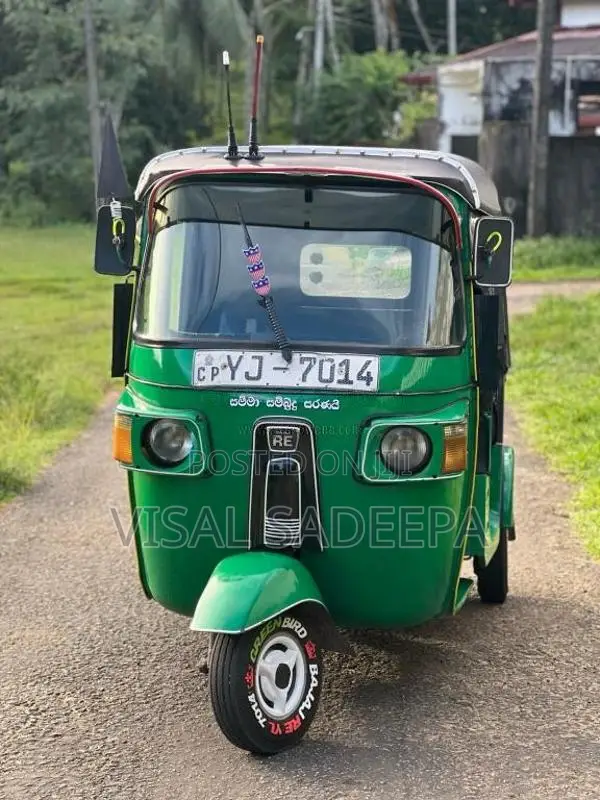 Bajaj 4 stroke 2011 Three Wheel (Used)