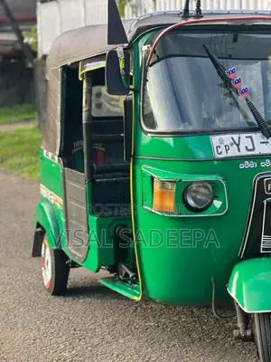 Bajaj 4 stroke 2011 Three Wheel (Used)