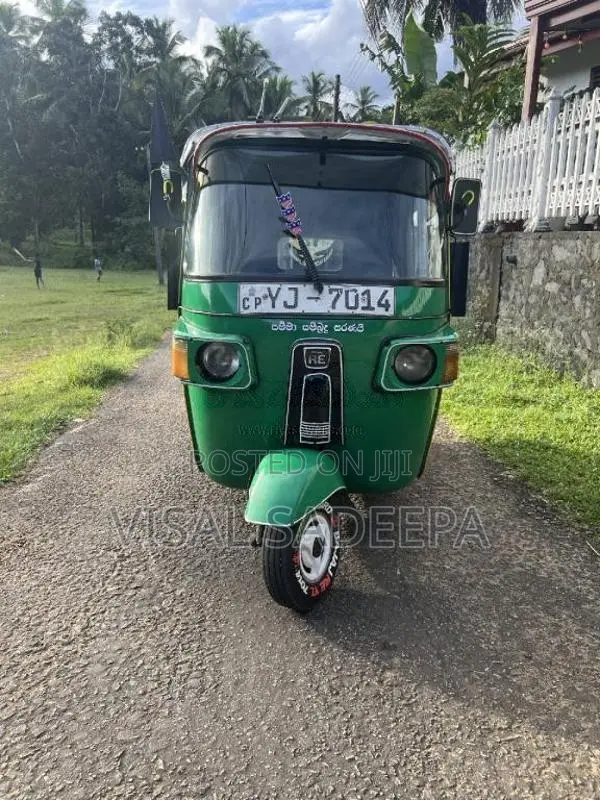 Bajaj 4 stroke 2011 Three Wheel (Used)