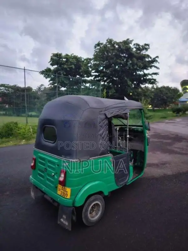 Bajaj RE 205 2017 Three Wheel (Used)
