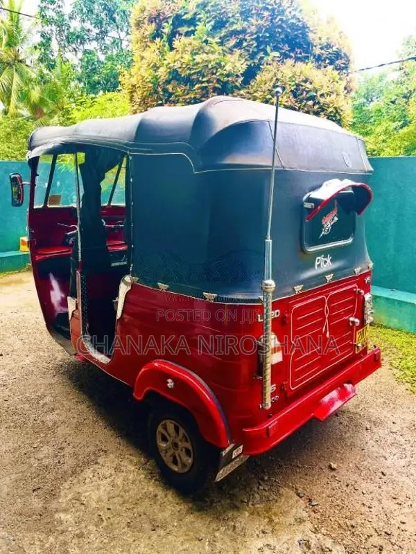 Bajaj 2 Stroke 2000 Three Wheel Brand New