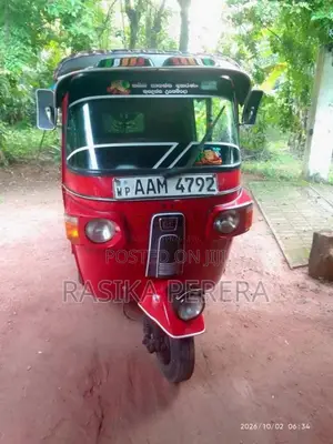 Bajaj 4 stroke 2013 Three Wheel (Used)