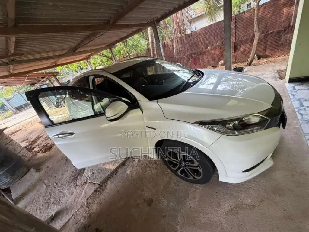 Honda Vezel 2015 SUV (Used)