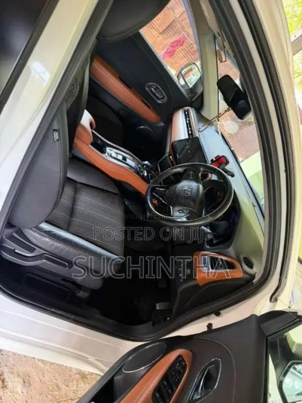 Honda Vezel 2015 SUV (Used)