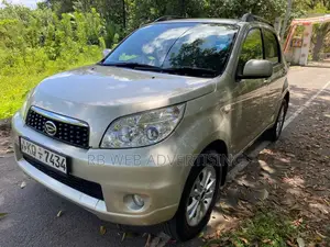 Daihatsu Terios Premium 2011 SUV (Used)