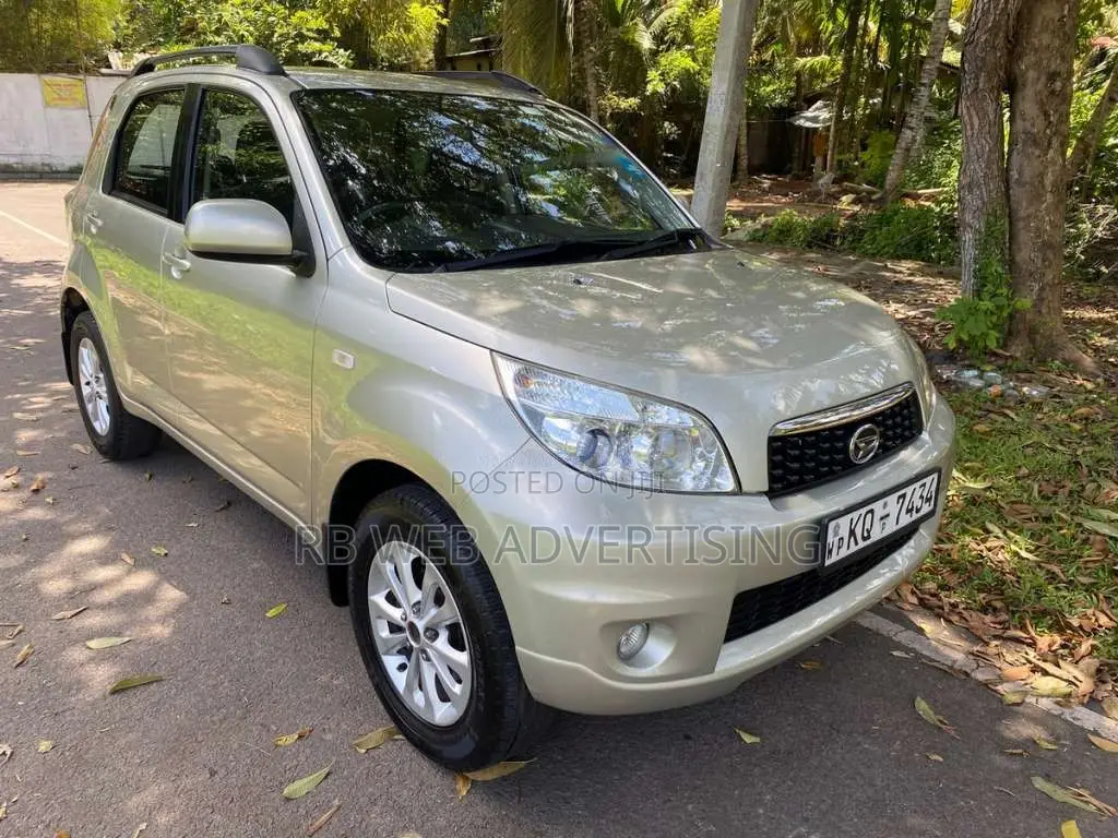 Daihatsu Terios Premium 2011 SUV (Used)