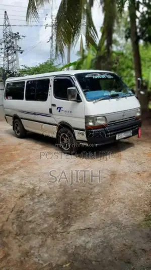 Toyota Dolphin 1994 Van (Used)