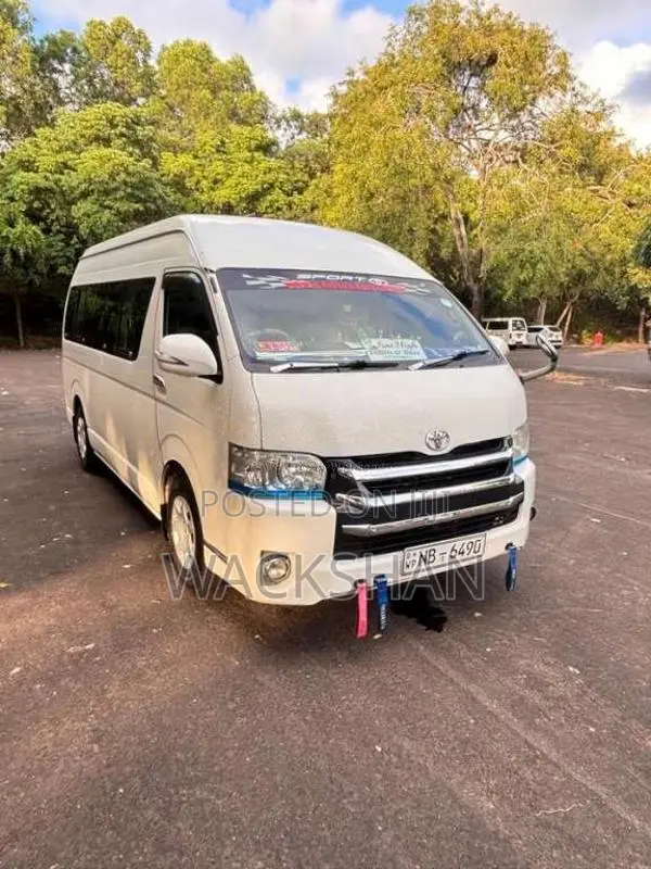 Toyota Kdh Highroof 2009 Van (Used)