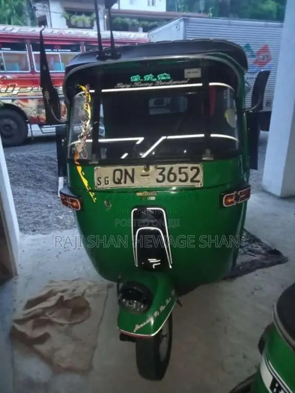 Bajaj 4 Stroke 2007 Three Wheel (Used)