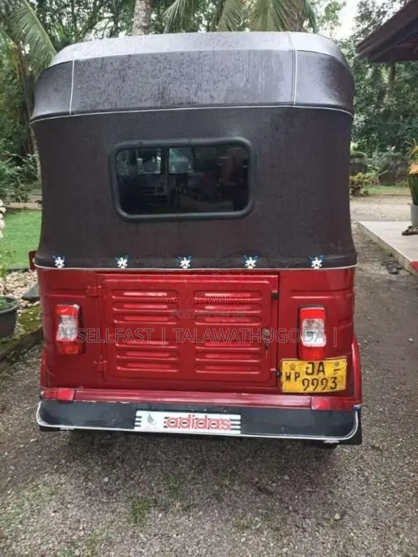 Bajaj RE-175 2004 Three Wheel (Used)