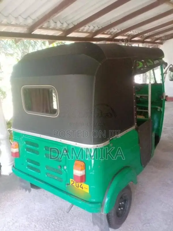 Bajaj 2stok 1998 Three Wheel (Used)