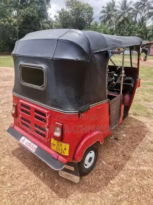 Bajaj 4 Stroke 2010 Three Wheel (Used)