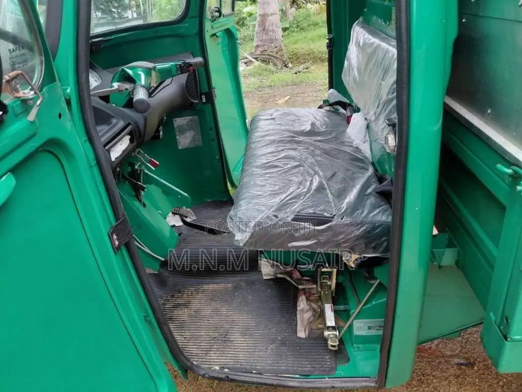 Bajaj RE 2026 Three Wheel (Used)