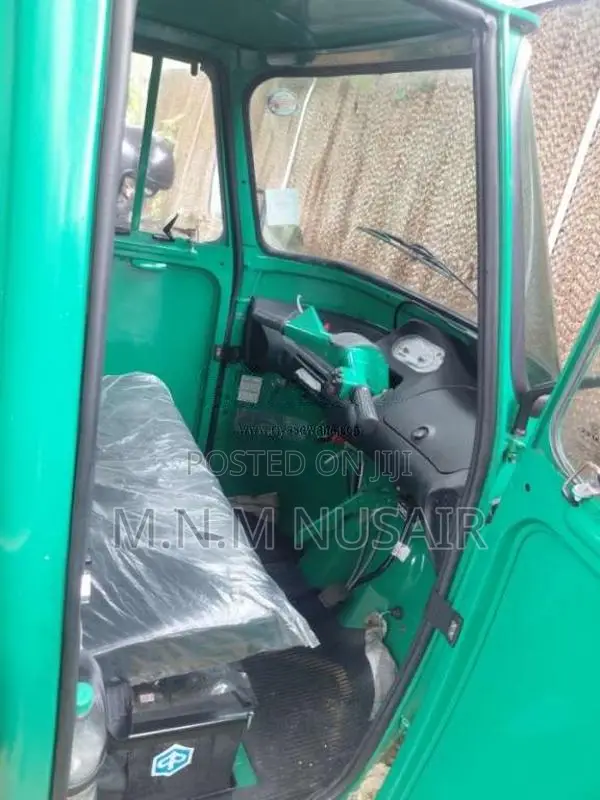 Bajaj RE 2026 Three Wheel (Used)