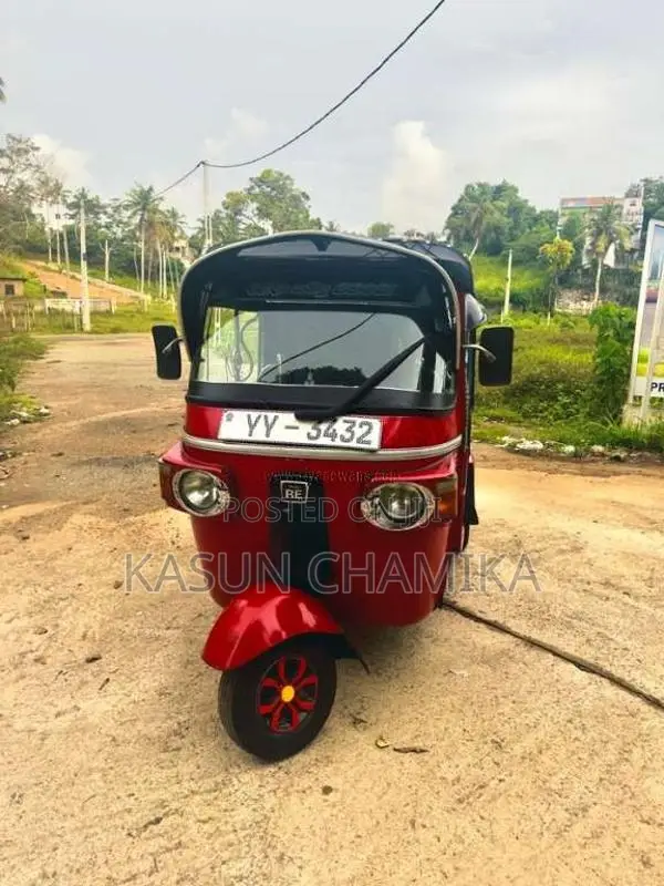 Bajaj RE 205 2012 Three Wheel (Used)